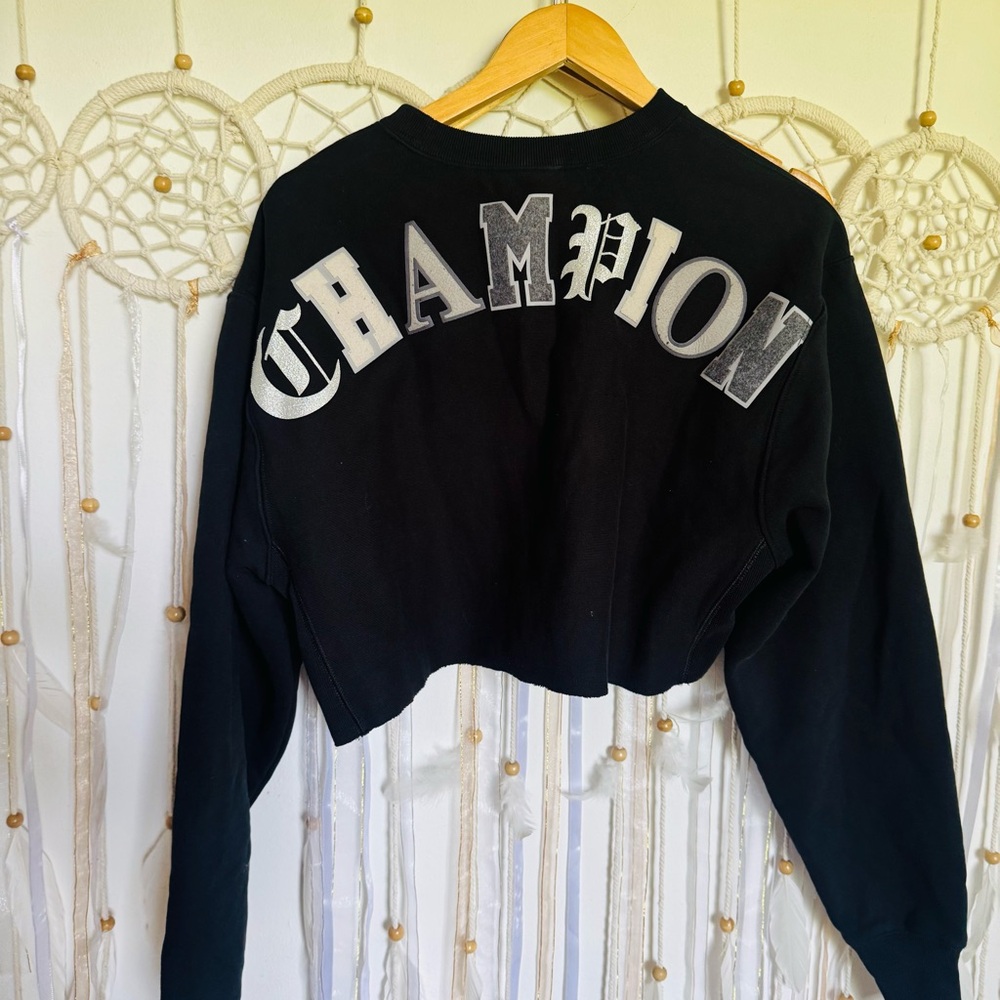 Champion Black Cropped Sweatshirt